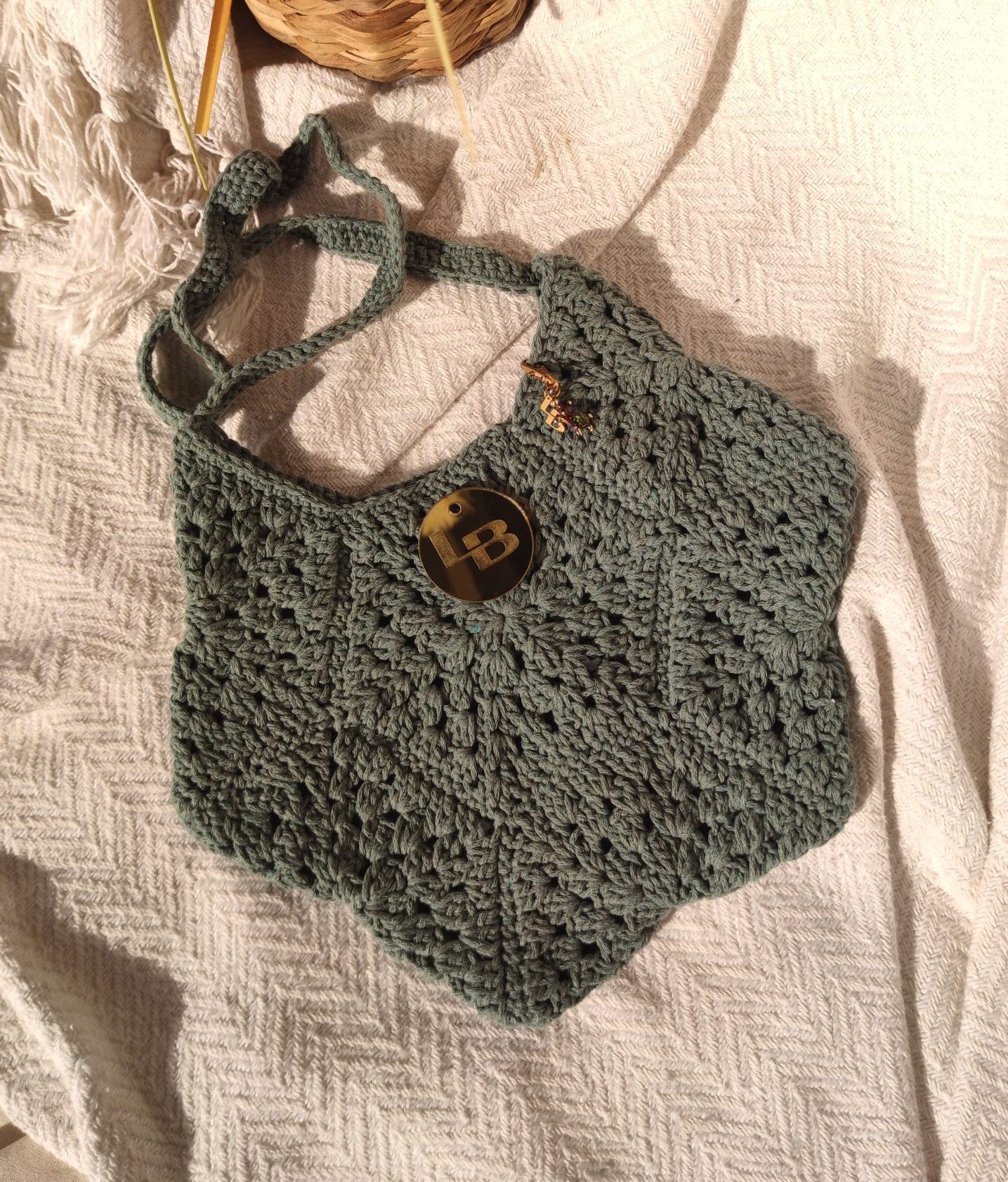 Heklana torba Lucija u laurel boji