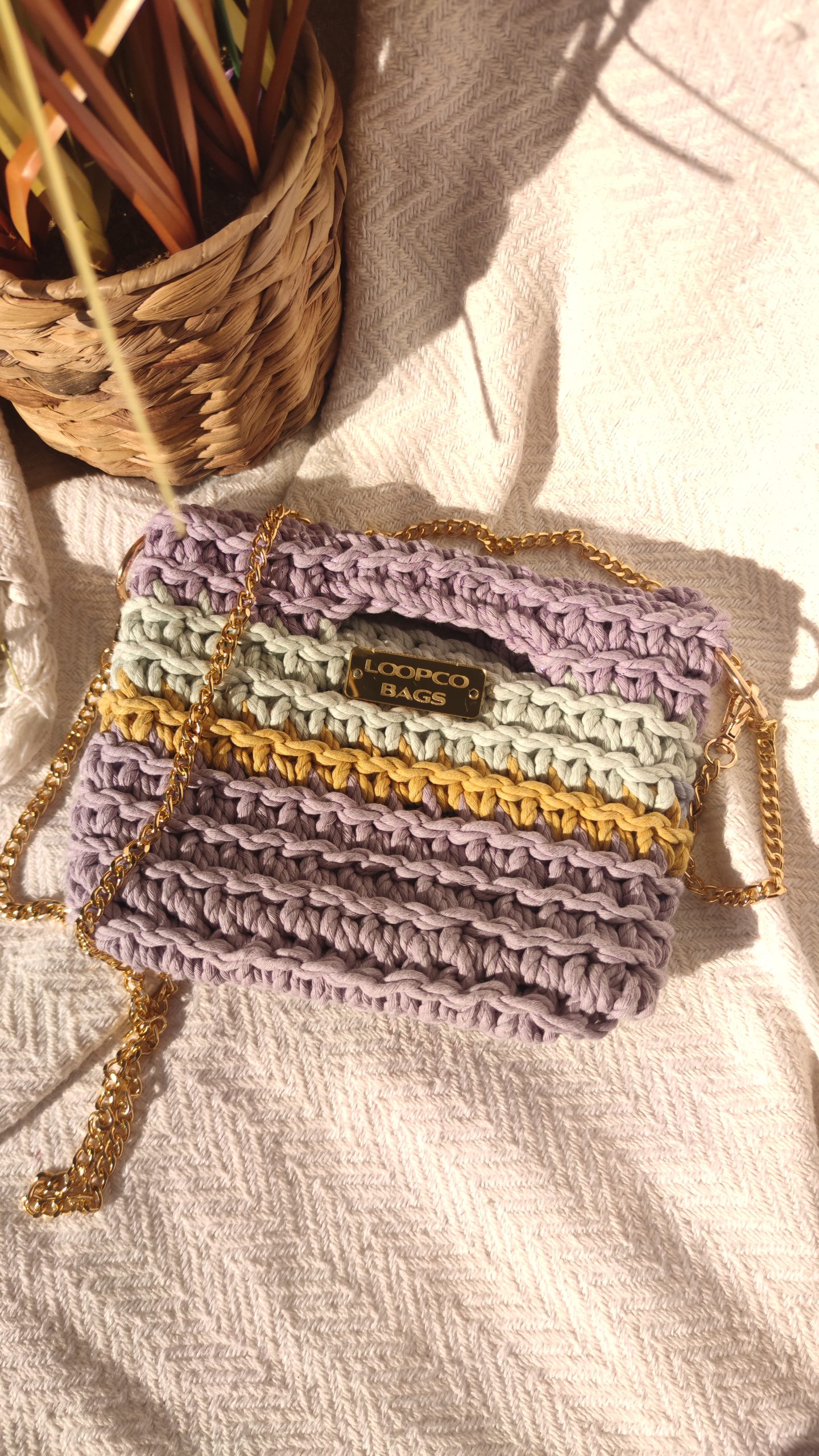 Maša Mini: heklana mini torba, lila, milky zelena i med