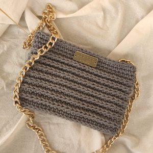 Heklana torbica Maja u sivoj nijansi