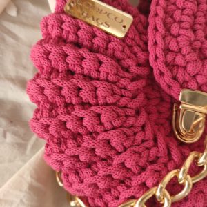 Heklana torba Linda u jarko ružičastoj boji