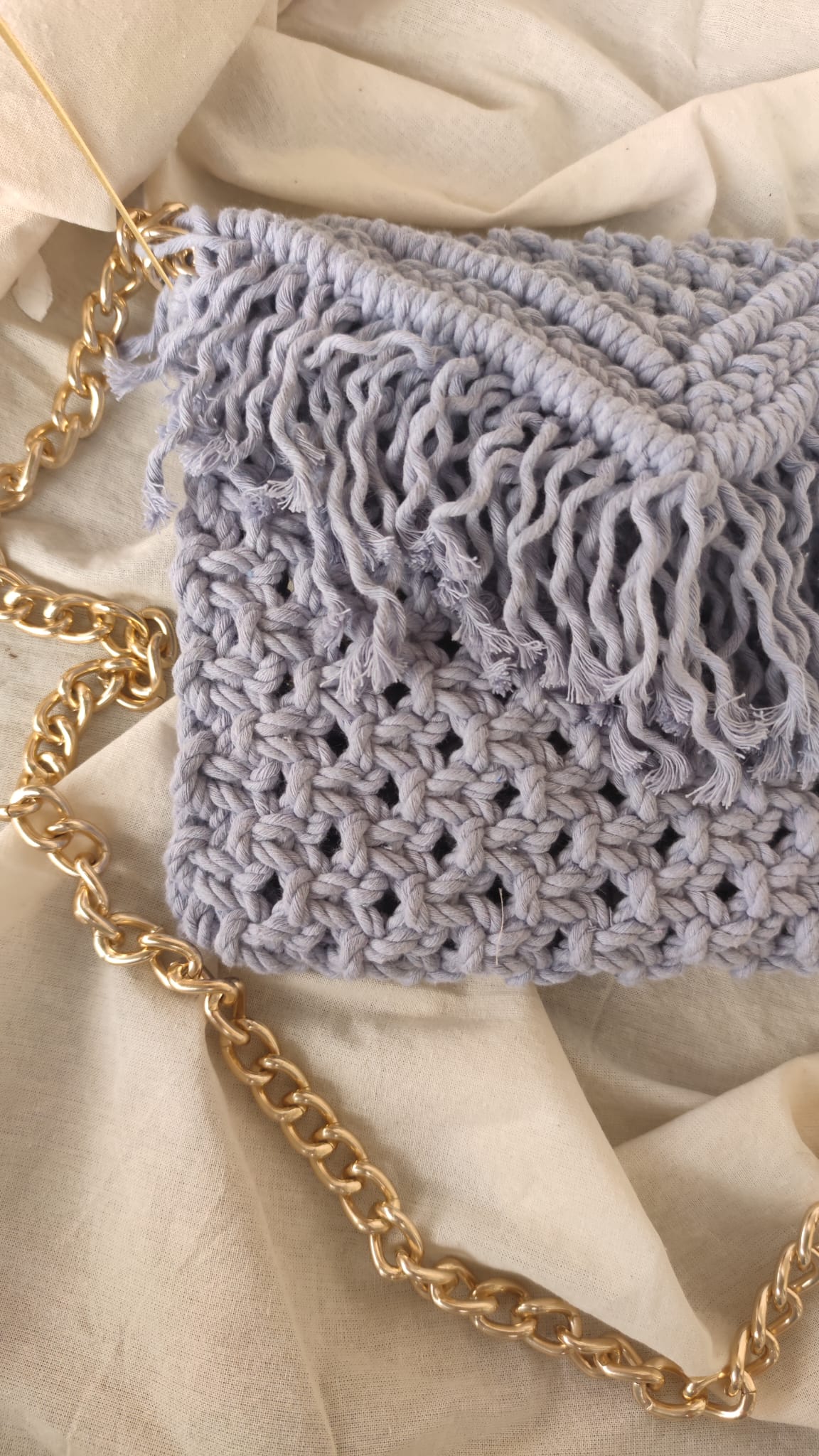 Makrame torba u pastelno plavoj boji - Slika 3