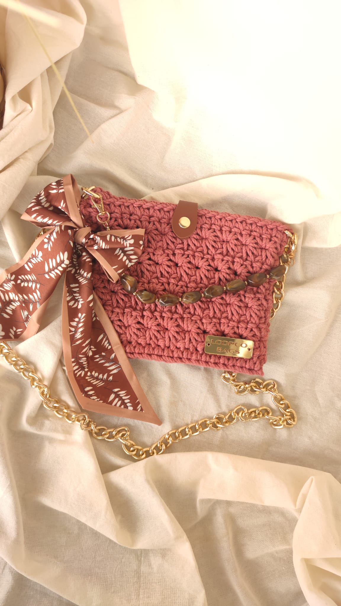 Heklana torbica u boji zalaska sunca