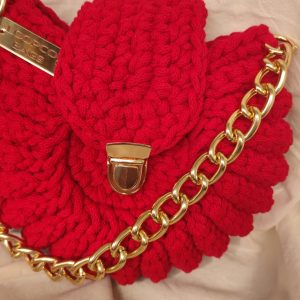 Heklana torba Linda u jarko crvenoj boji